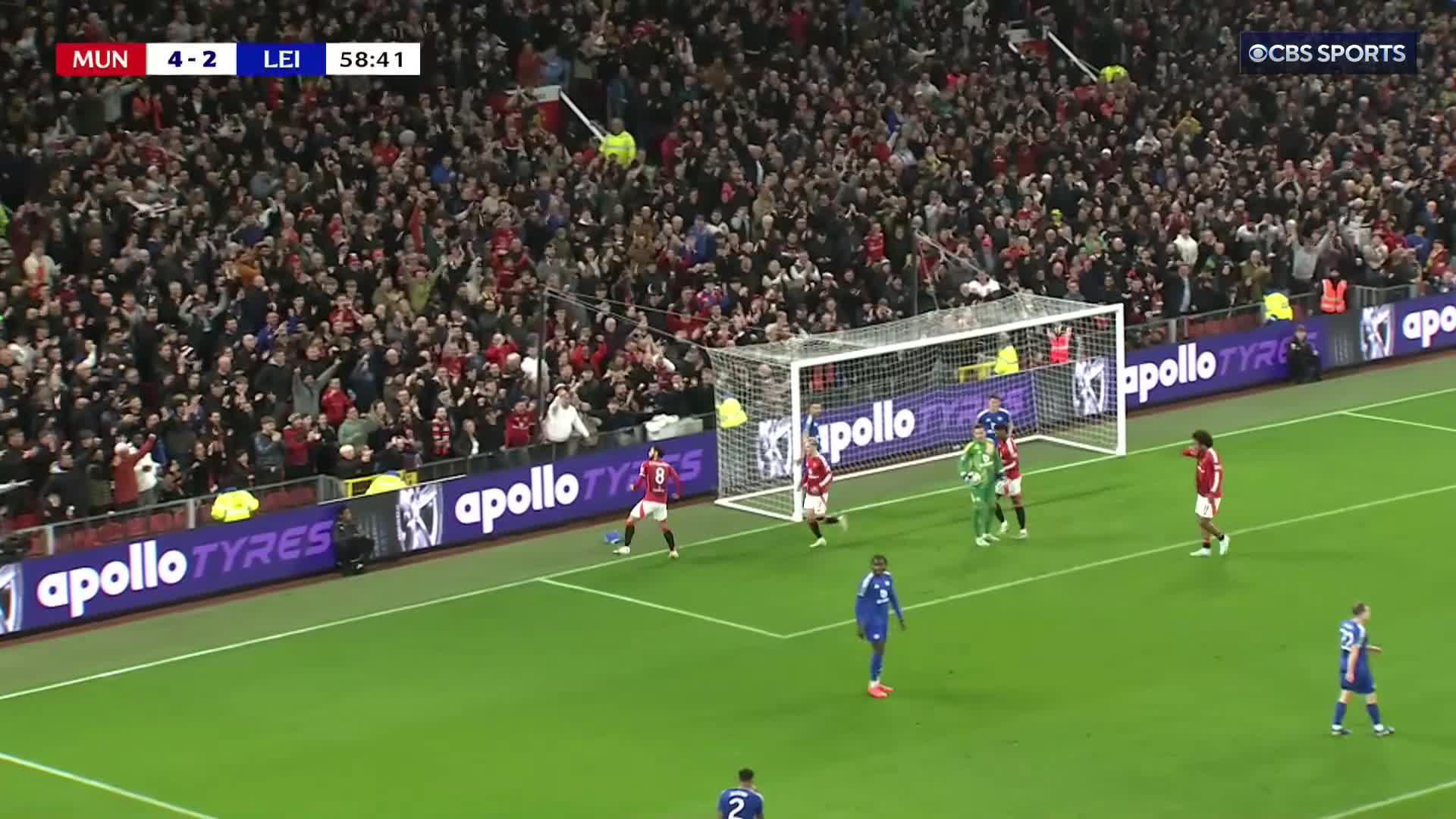 FIVE GOALS for Manchester United on Ruud van Nistelrooy's managerial debut for the club 😤