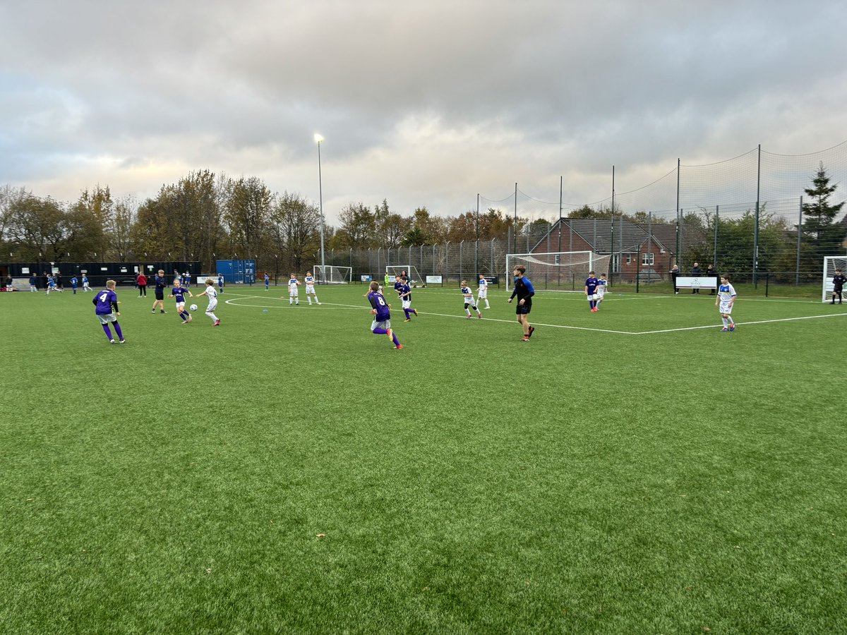💜 ⚽️ Beancross Football ⚽️ 💜

Well done to our footballers how took part in the <a href="/FalkirkSport/">Falkirk Active Schools & Sports Dev</a> football festival at Dunipace this evening ☺️

You all represent our school so well and always display excellent teamwork ⚽️

<a href="/ASC_Craig/">Craig Active Schools</a>