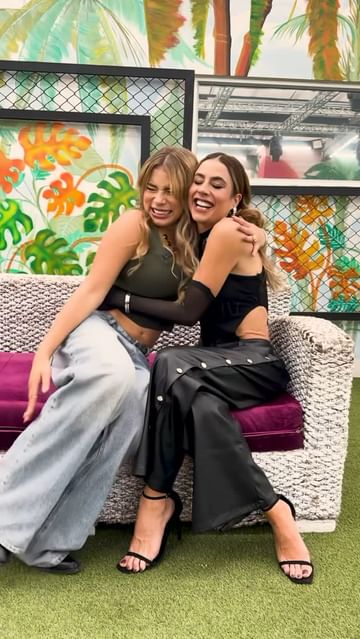 PrincessDphb22's tweet photo. Mujeres al poder 🔥🔥🩷♥️
#OrnellaSierra
#Ornexhost
#buernella https://t.co/BUXHequBXV