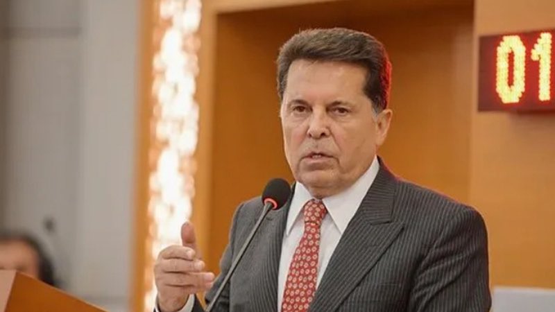 🔴 PKK üyeliği iddiası ile tutuklanan Esenyurt belediye başkanı Ahmet Özer, Savcının yüzüne okuduğu hiç bir suçlamayı reddetmemiş.
Bazı iddialar için sadece "HATIRLAMIYORUM" diyor..

📍Bu "HATIRLAMIYORUM" sözü size de hiç yabancı gelmiyordur.
Akıl hocan kim Ahmet Özer?