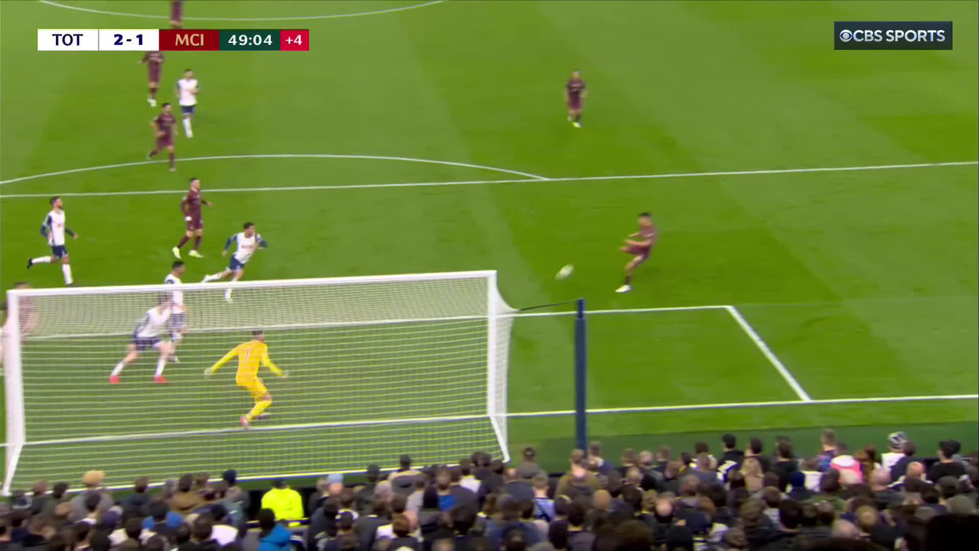 Matheus Nunes pulls one back for Man City just before half-time 😤