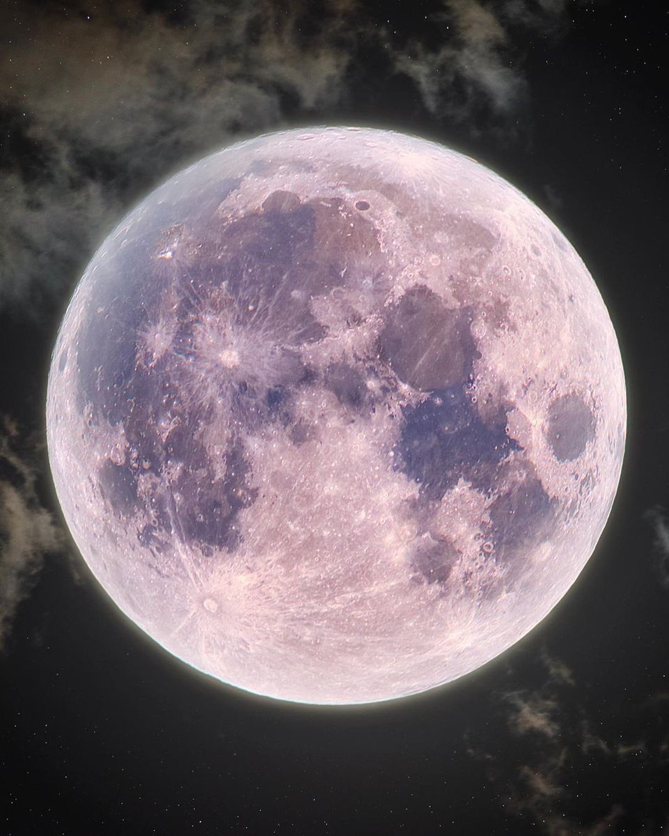 moonloverxjpg's tweet photo. amante de la luna https://t.co/0d5BPW5IJn