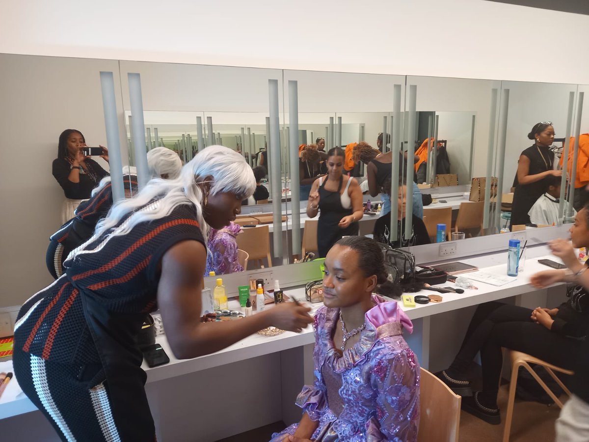Mgtyouth's tweet photo. Young inspirations preparing for “Crown &amp; Culture” given todays Wednesday wisdom “Be proud of the skin your in”
Hit link for more information @Zeriah81123585 @OddArtsUK @factoryintl 

https://t.co/RX9MxDq5Z3 https://t.co/3jY4EUn1FM