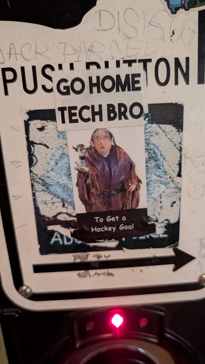 SeattleHost's tweet image. Art comes in many forms 😆😆😆