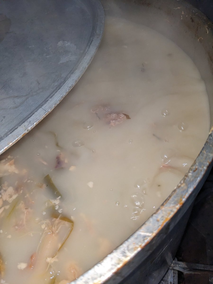 fourswordsretro's tweet image. fresh tonkotsu for you come on down and play some games and fill up on some warm ramen this fall!