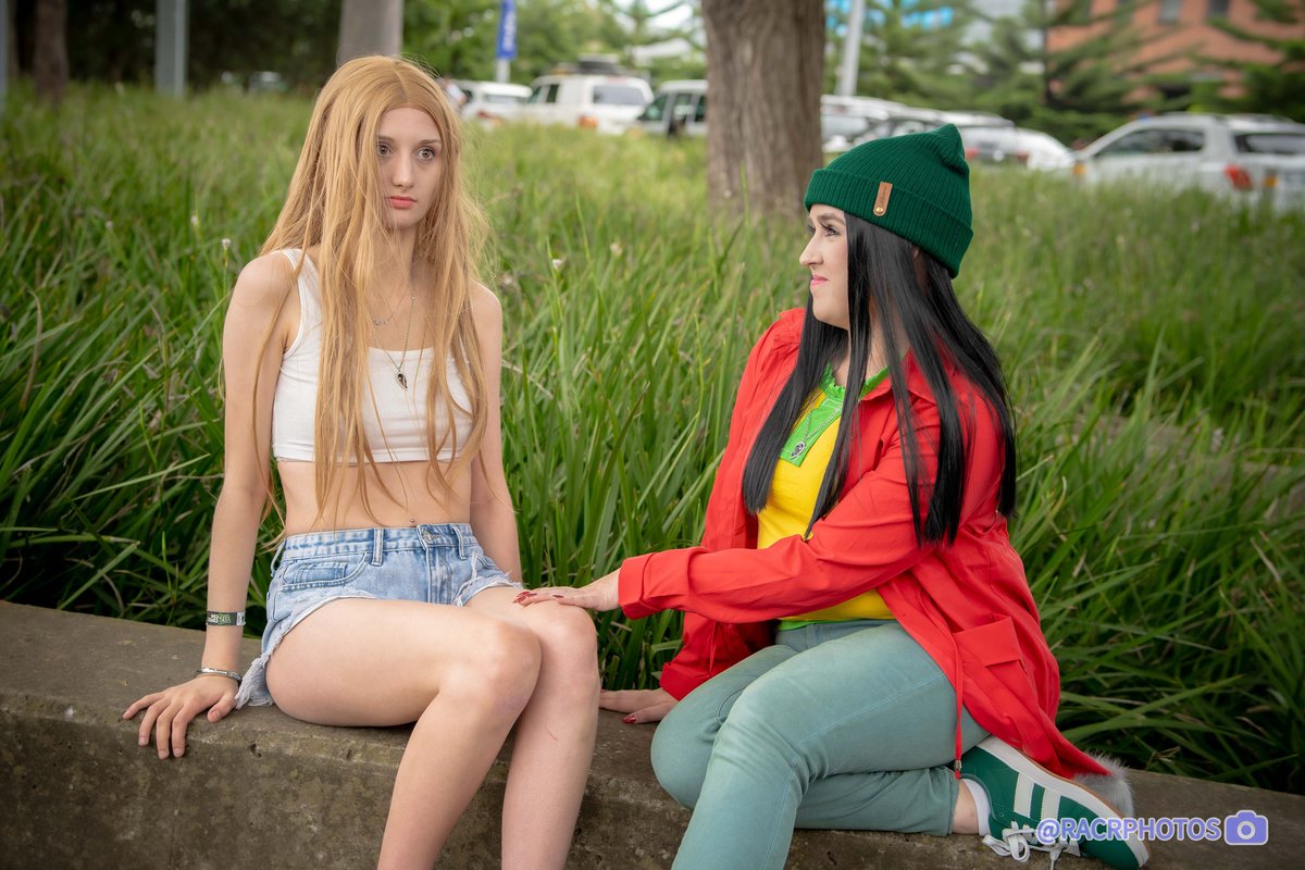 dymanites's tweet photo. "That's what you get for being popular!"
"No uhh .. IM popular.."
"Oh yea .. hehehe .. clearly!" *thigh touch 🥰❤️
Photographer - @racrphotos 
Julia - @SailorPom 
MK - Me! 
#totaldrama #mkulia @standupmonkey https://t.co/lmIlz7bddb