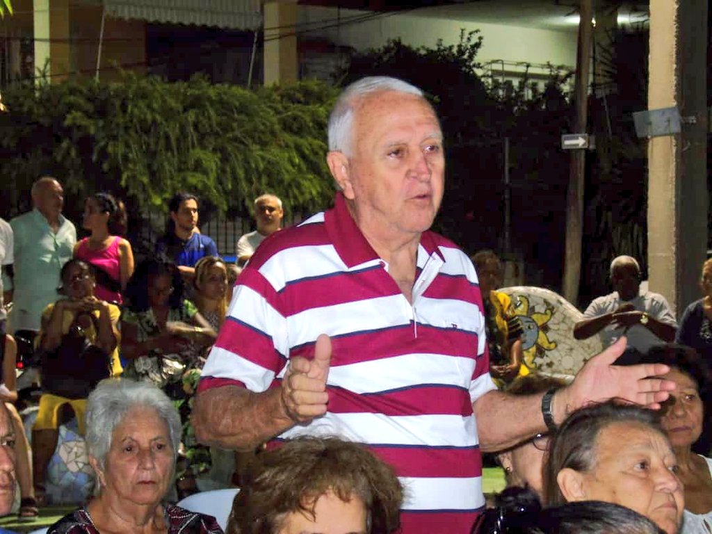 Participó Esteban Lazo, presidente de <a href="/AsambleaCuba/">Asamblea Nacional Cuba</a>🇨🇺, en reunión de rendición de cuenta del delegado a sus electores en circunscripción del consejo popular Ceiba-Kholy; acompañado por las máximas autoridades de La Habana,  <a href="/IzquierdoAlons1/">Livan Izquierdo Alonso</a> y <a href="/YanetHzP/">Yanet Hernández Pérez</a> 

#PoderPopular