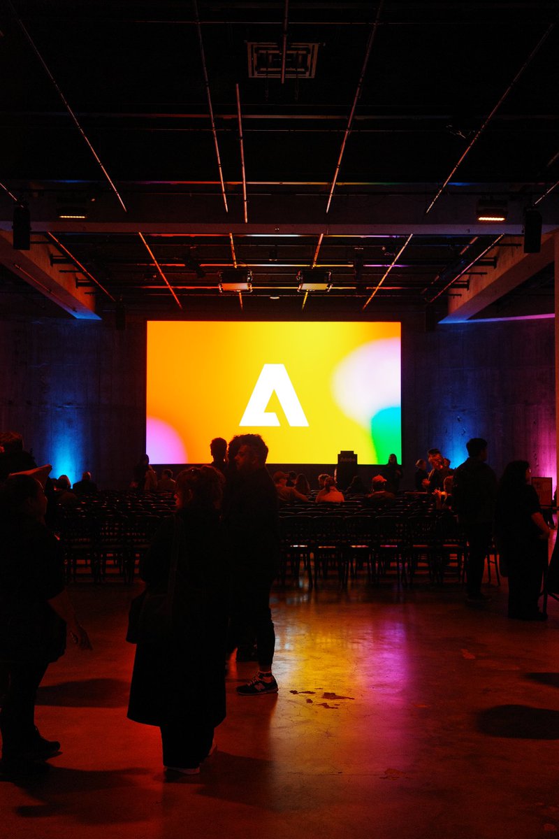 nushkatee's tweet photo. Yesterday at @AdobeUK โs Create Now event, so lovelyyyy meeting instagram friends and some new creators in London, things are getting exciting now and Iโm finally settling in ๐ฏโโ๏ธ๐ฏโโ๏ธ
#adobeuk #tatemodern https://t.co/huOJDSIgcT