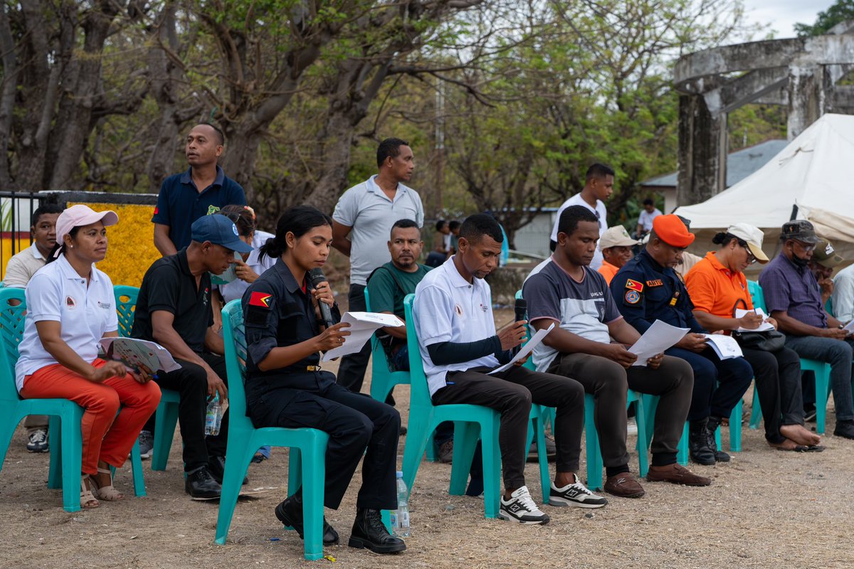 IOMtimor_leste's tweet photo. Disaster preparedness in action! 

The Civil Protection Authority, with technical support from IOM, leads a simulation exercise in Atabae to showcase best practices in DRR. This hands-on approach strengthens readiness and community safety from the national to local government. https://t.co/GKmGAcKOs5