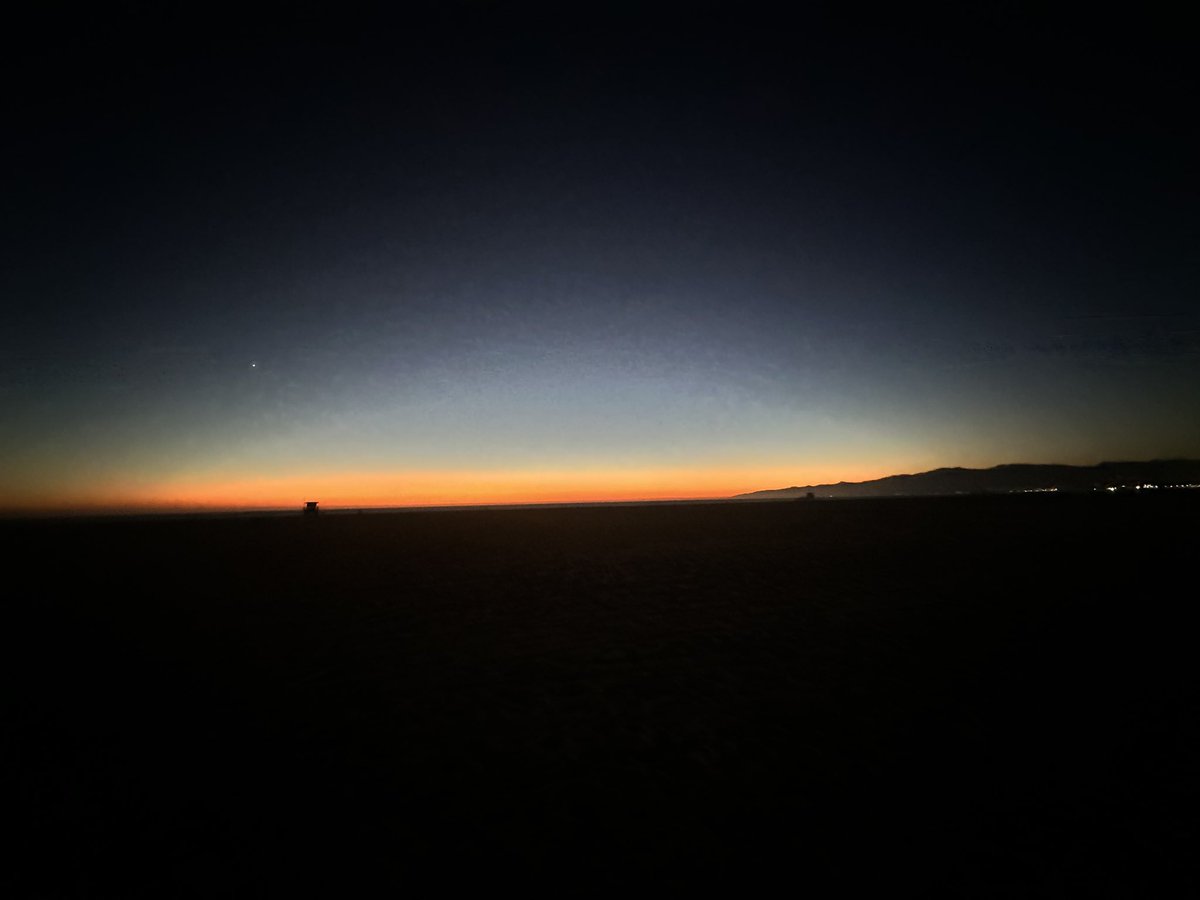 EugenioCingolan's tweet image. #Fall 🍁🍁 #Subset #Walk #SoCal