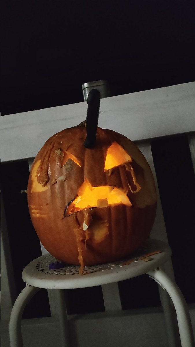 BeatenNail's tweet photo. Might have had too much fun making a pumpkin. Next time will be worse https://t.co/mJqFOEIi9a