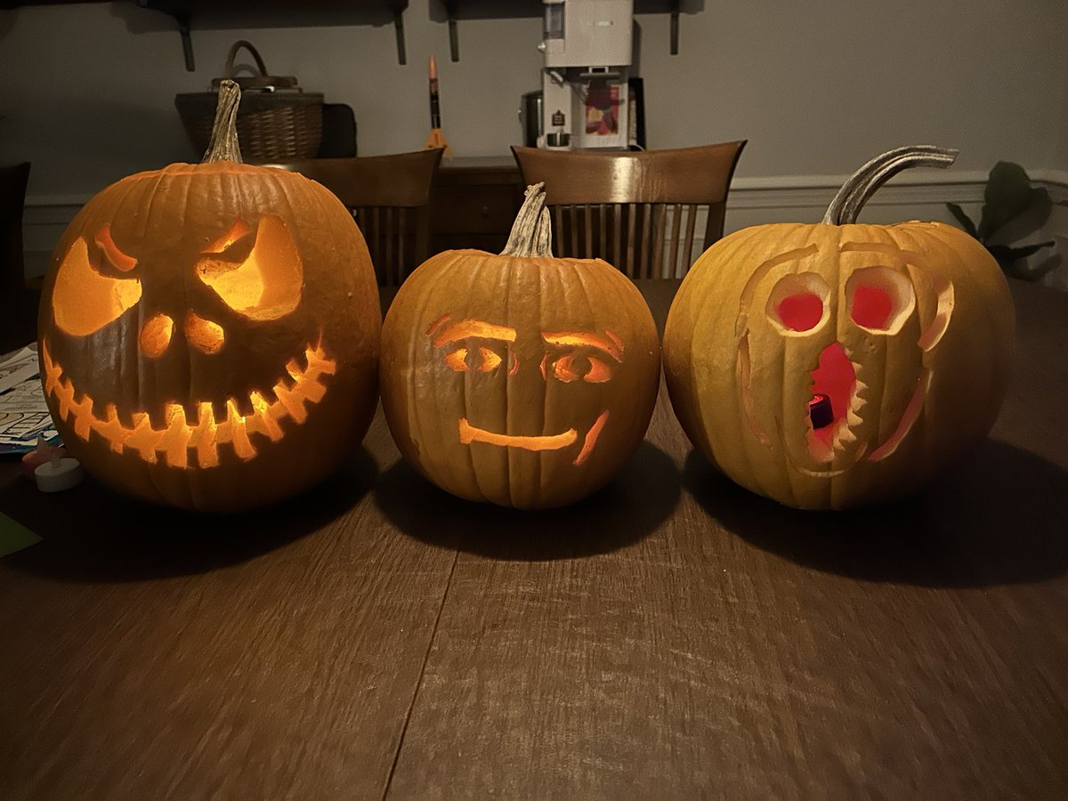 Hilary Elizabeth Margitich tweet media