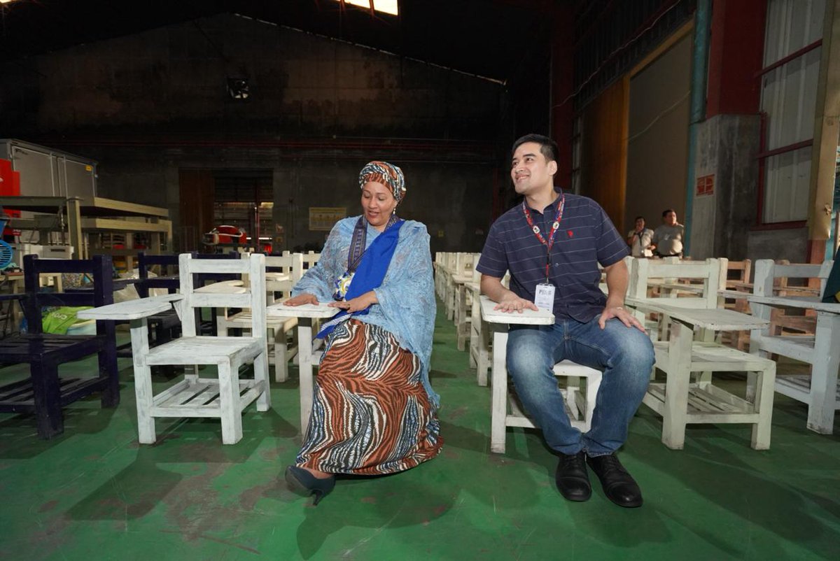 AminaJMohammed's tweet photo. Partnerships catalyze a better future.

In Pasig City, close cooperation with @UNDPPH has led to the Innovation in Circular Economy (ICE) Hub, creating green and inclusive jobs while accelerating the country’s transition to a circular economy with innovative solutions.