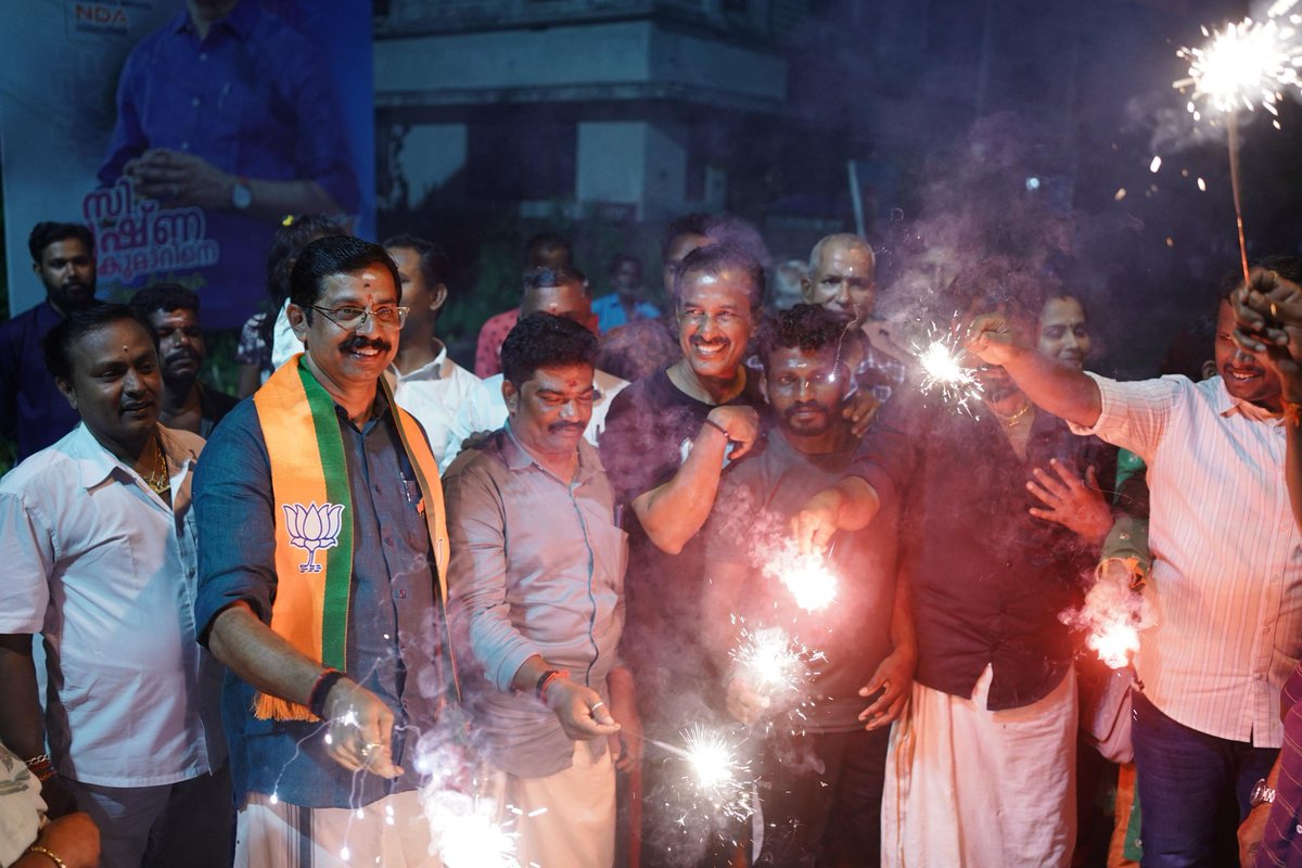 PSathiabhama's tweet photo. ഇന്നലെ അയ്യപുരം ഗ്രാമത്തിൽ സ്ഥാനാർത്ഥിക്ക് ലഭിച്ച സ്വീകരണ യോഗത്തിൽ നിന്ന്... https://t.co/Y2MaC7bxwJ