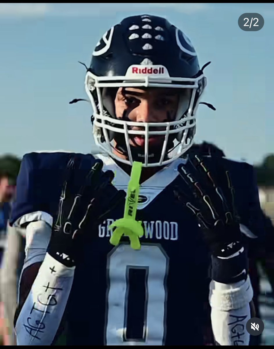 Prayers go out to the @greenwoodfball Greenwood football family and community! So sorry for your loss!  The Sylvan Hills Bears <a href="/SHBearsFB/">Sylvan Hills Football</a> are praying for you all! 🙏🙏🙏