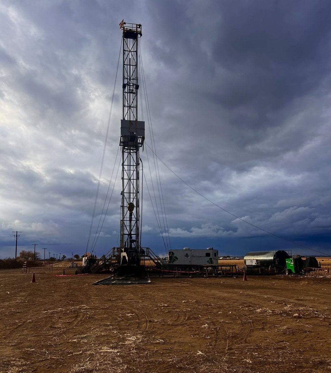 BrzozowskiRob's tweet image. Traded in a lab coat and a cozy academic lab for FR gear and a pump truck.