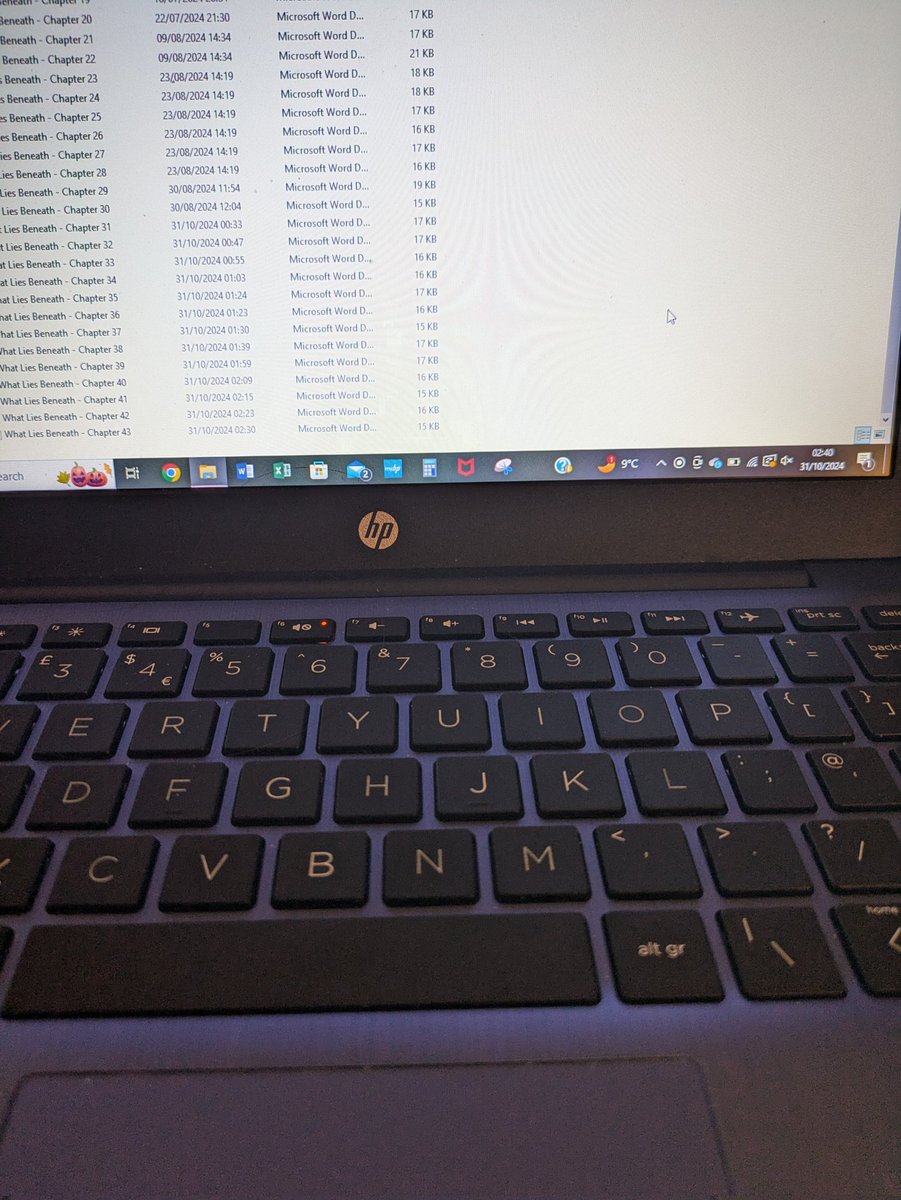 SMStokesBooks's tweet image. Managed to edit the remaining 13 chapters of the 2nd draft of What Lies Beneath, ready for starting the 3rd book during NanoWrimo. 

#editing #bookediting