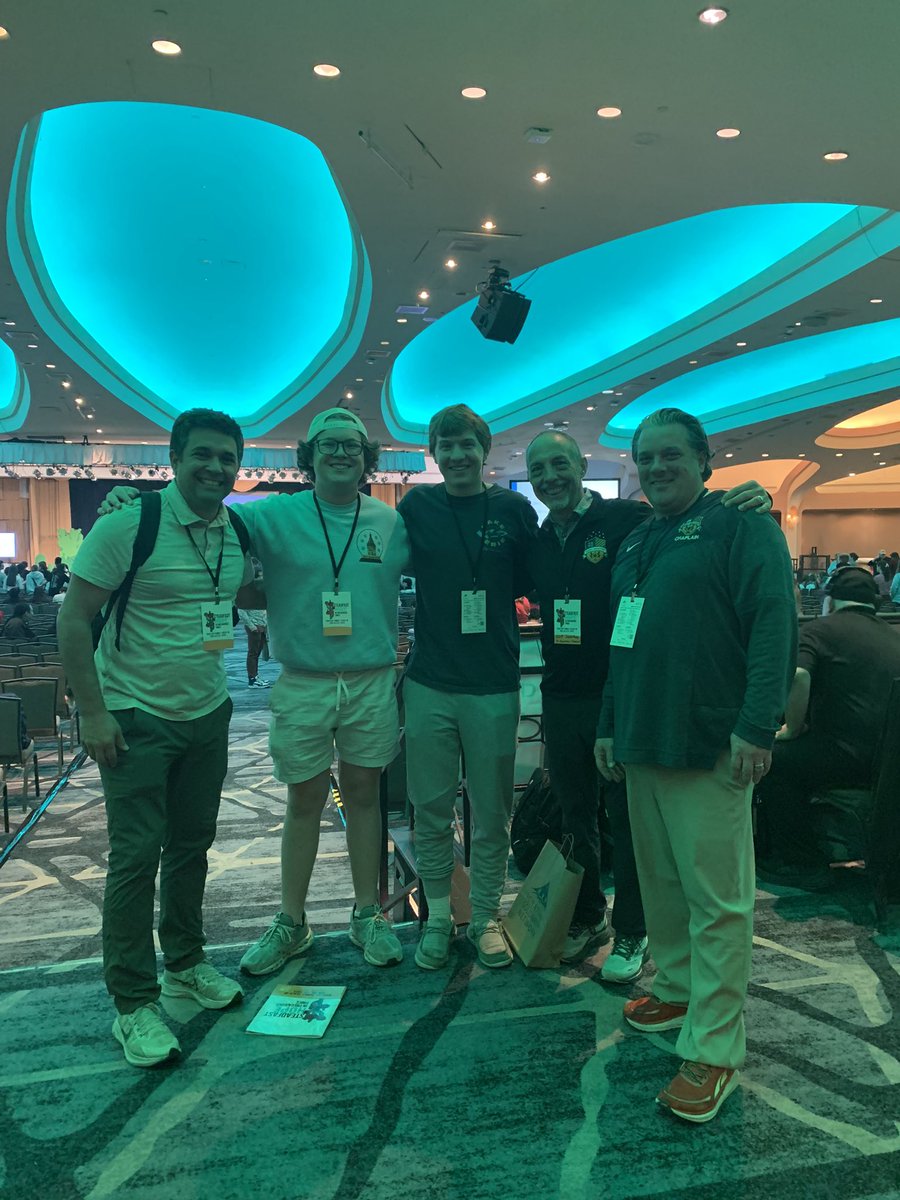 SIHS_IPJ's tweet photo. @CATAMDG @WalshJesuit @JCUMinistry We were also excited to reunite with other #IgnatianMenForever currently at other schools in our #IgnatianFamily ! https://t.co/t5WTqDFAjq