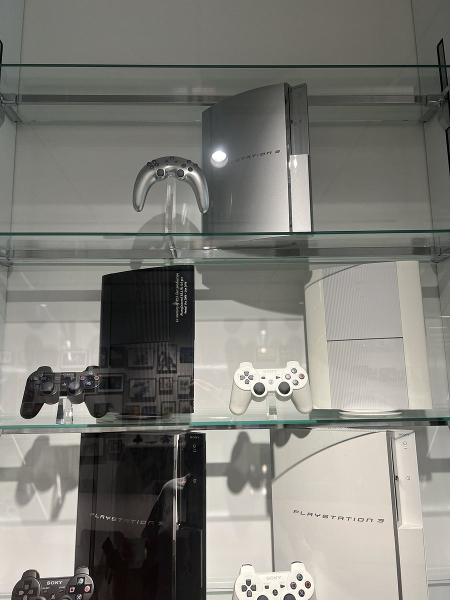 PERMANENTLY MOVED TO THE OTHER PLACE tweet media