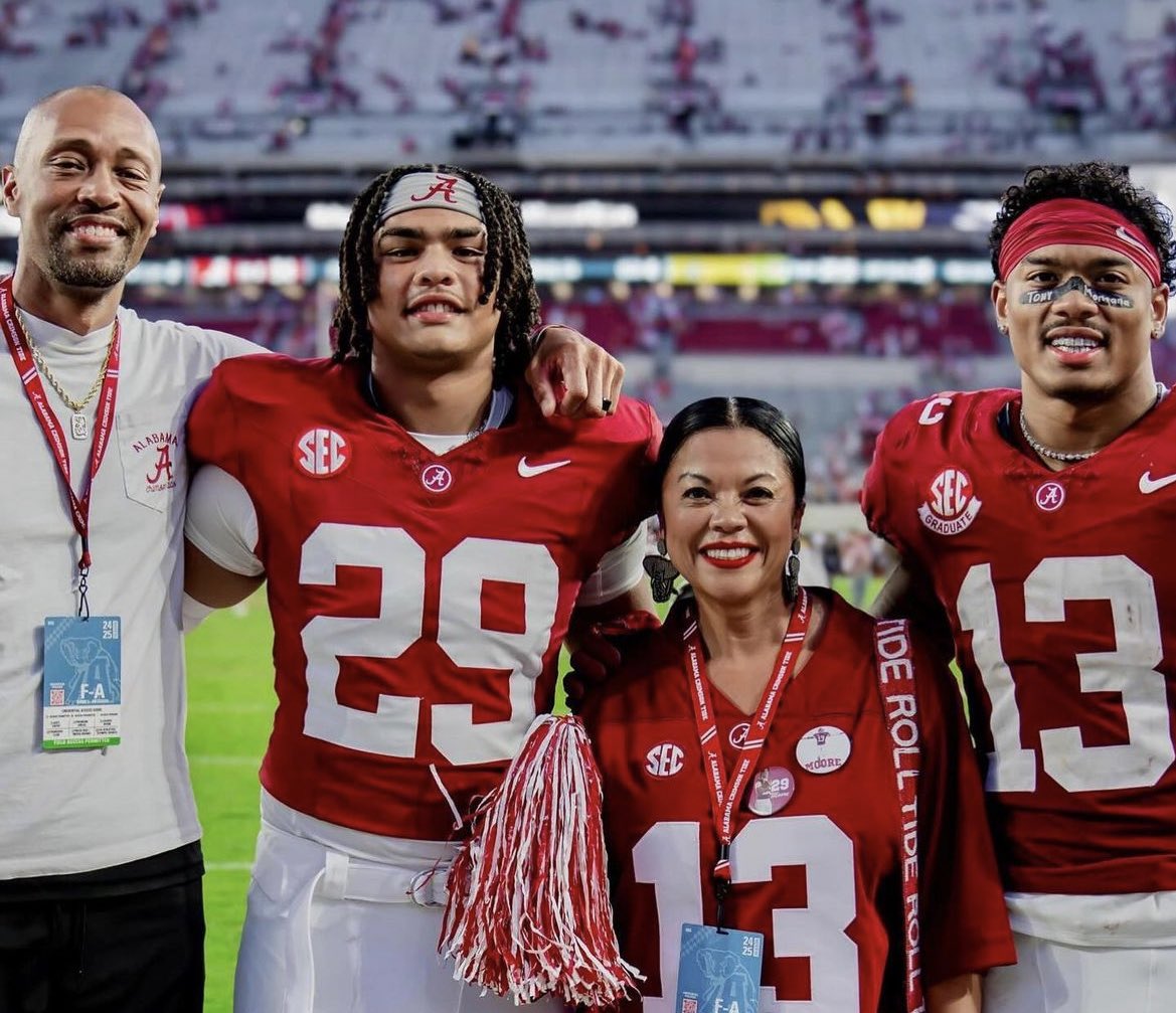 BrodySmoot's tweet image. When people were throwing dirt on Malachi Moore’s name and slandering him as much as possible, they were missing one vital piece of information about that young man.
For one, he is a fifth year starter at Alabama. He knows the standard and expects perfection from himself and…