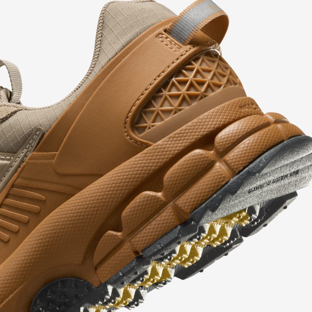 Nike Zoom Vomero 5 Roam WMNS “Flax”