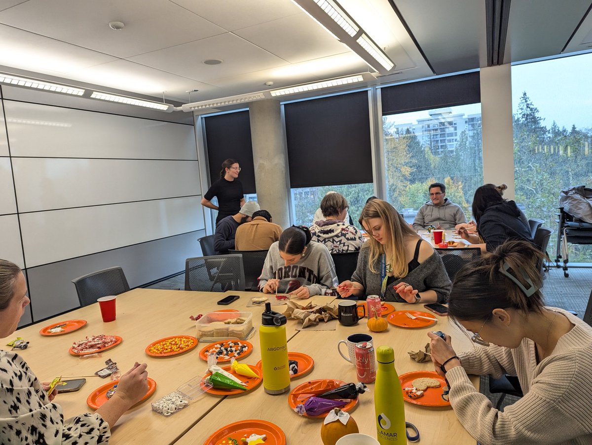WellingtonUBC's tweet photo. Spooky season festivities 🎃🐈‍⬛💀🦇👻 

Cookie decorating and pumpkin painting coutesy of our 2nd place winnings from the @ubcpathology photo contest 📸 and baking skills of @JenCooper49 https://t.co/M4HbWU4XPi