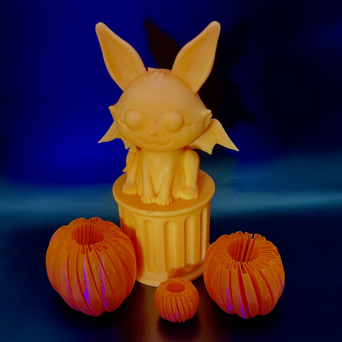 Liz B "pezliz" tweet media