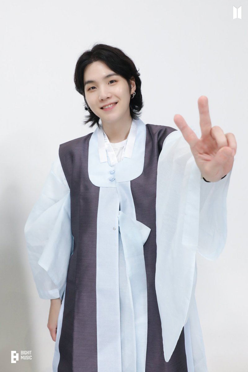 hourly yoongi tweet media