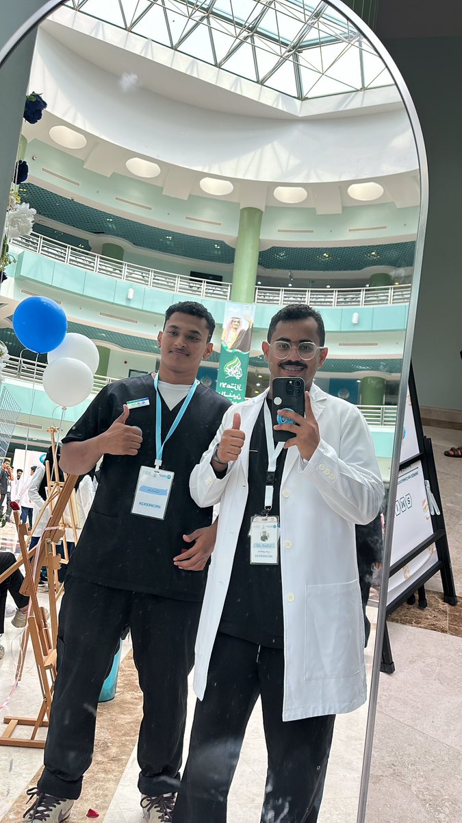 AbdulazizOtayn's tweet photo. من كان مستجدا بالامس اصبح قائدًا ومخططاً اليوم
#RCWEEK24
برعاية سعادة عميد كلية التمريض والعلوم الصحية دكتور ايمن مدخلي🤍
#الأسبوع_العالمي_للرعاية_التنفسية
#RCWEEK24
#اسبوع_الرعاية_التنفسية_جامعة_جازان
#RTWEEK24_JU https://t.co/KbqYLUk829