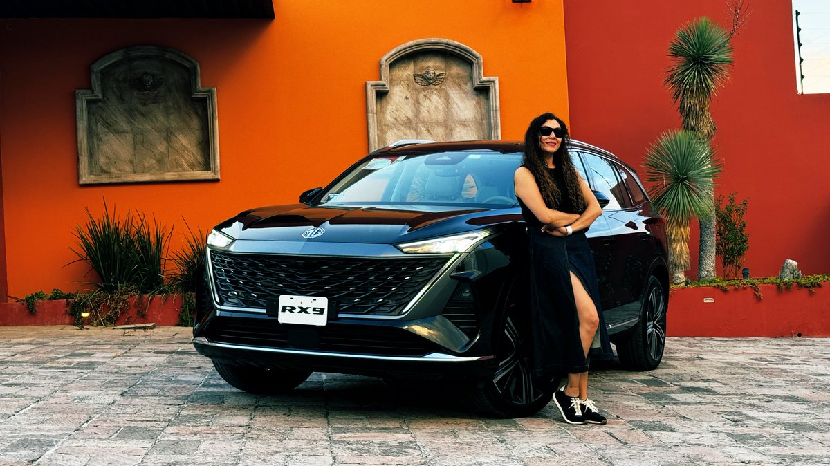 belgica_bk's tweet photo. Se manejó #RX9 y #MG7, los vehículos número 14 y 15 del line up de @MGMotorMx 
Se ve la evolución de la marca de autos en el nuevo lenguaje de diseño y el nuevo tren motriz que incorporan este par, un 2.0L turbo con TA de 9 vel.

Detalles en @MotormaniaMex y en #ConEllasAlVolante https://t.co/d9l21pP3LD