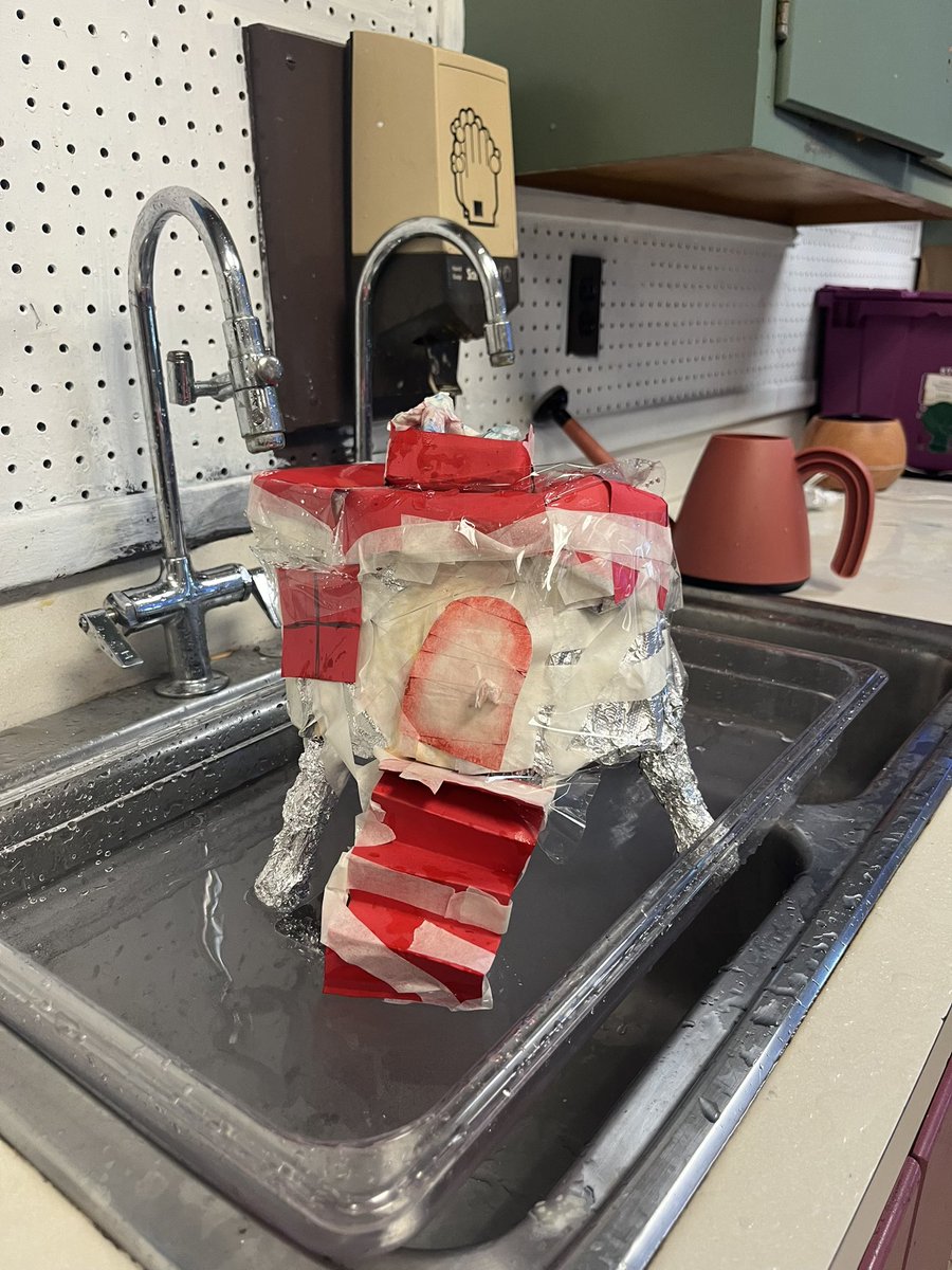 ExploreOAS's tweet photo. Our 7th and 8th graders learned about hurricanes and how to build to withstand them.  They tested their builds with water and air!  Thanks Ms. Alshimary for making sure our kids are learning AND having fun!  @JCPSExploreEA @ExploreJCPS @OlmstedSouth https://t.co/Thq9fujFB1