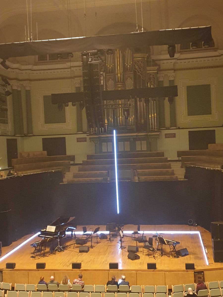Nice buzz ahead of sold-out first night of <a href="/maxrichtermusic/">maxrichtermusic</a> in <a href="/nch/">たろろん</a>. Looking forward to both nights.