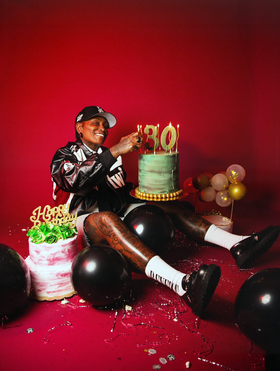 AstroMeko's tweet photo. Happy 30th Birthday to me 🦂🦂 https://t.co/GswKwnWyX5