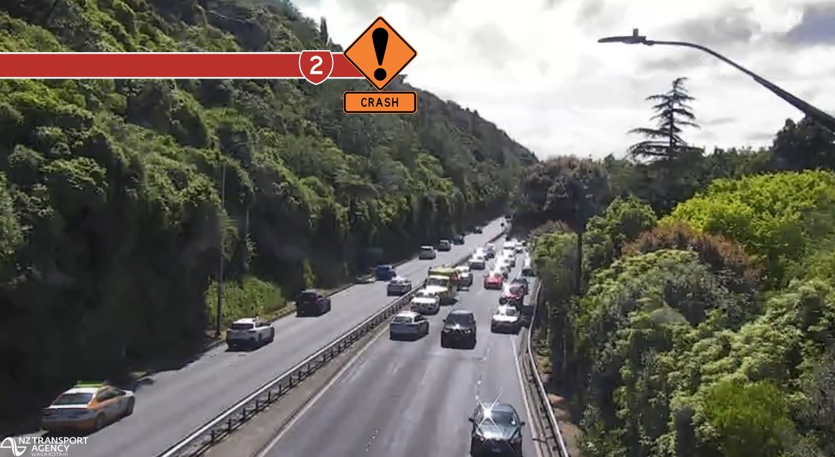 SH2 BELMONT - CRASH - 11:35AM 
A crash has reduced SH2 to one northbound and one southbound lane next to Kennedy Good Bridge at Belmont. Expect delays as emergency services attend the scene; queues have developed northbound and southbound through the area.