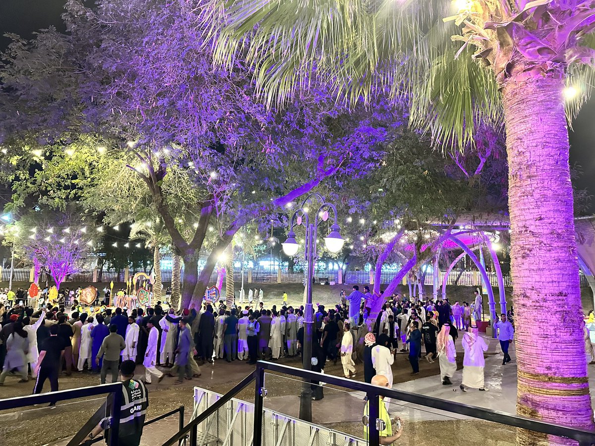 iqraa_ashraf's tweet photo. -Day 1️⃣
#PakistanWeek 🇵🇰 under Global Harmony Initiative of @media_ksa 🇸🇦 kicked off with a power-packed performance by @Khumariyaan as part of @RiyadhSeason @GEA_SA ❗️
Winters in #Riyadh made even more beautiful.
🪘🪕🎻🥁 https://t.co/ckf9YXSr0b