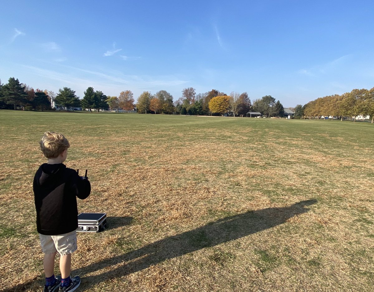 awlswa's tweet photo. Perfect weather to learn to fly a drone! #GeneralsMarch @OSLN #STEAM https://t.co/IASyCbu5Ui