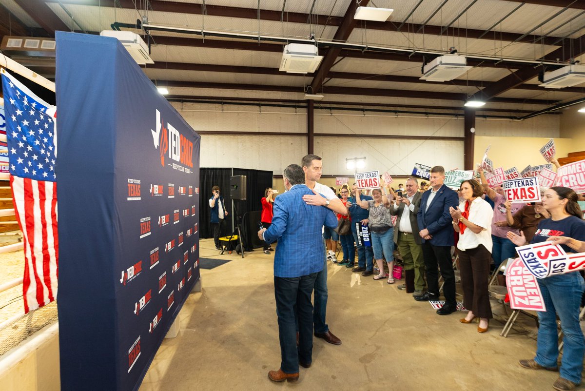 TomCottonAR's tweet photo. Great to campaign with @tedcruz to keep Texas red and free.

Ted has led the fight to secure the border and stop the Biden-Harris inflation.

He’s running against a liberal who voted with Biden 100% of the time.

Chip in to help Ted win: https://t.co/mcFRQmejZB https://t.co/dhQjhoRDsu