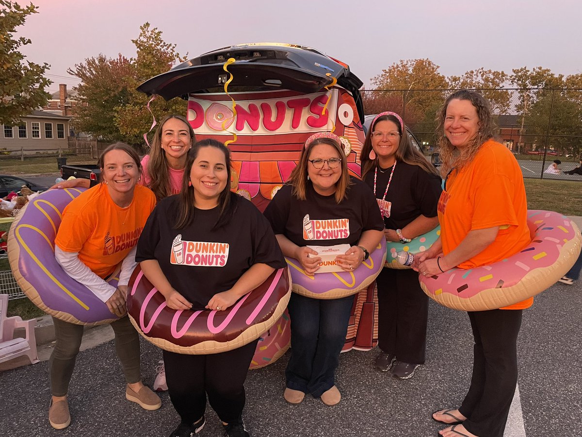Andrea Palmisano (@mspalmisano) on Twitter photo Had such a blast <a href="/TeamDundalkES/">TeamDundalkES</a>  Trunk ‘O Treat Had such a blast <a href="/TeamDundalkES/">TeamDundalkES</a>  Trunk ‘O Treat