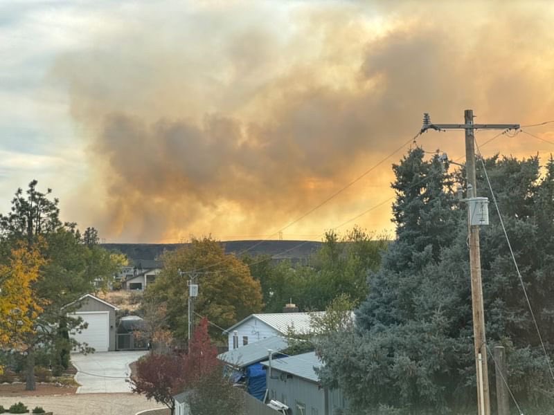 HotshotWake's tweet photo. The Leeds Fire: Just south of Boise.
Thanks to the subscriber that shared this view of this new Idaho Fire.
#wildfire #idfire #idwx https://t.co/QncgcxS5bR