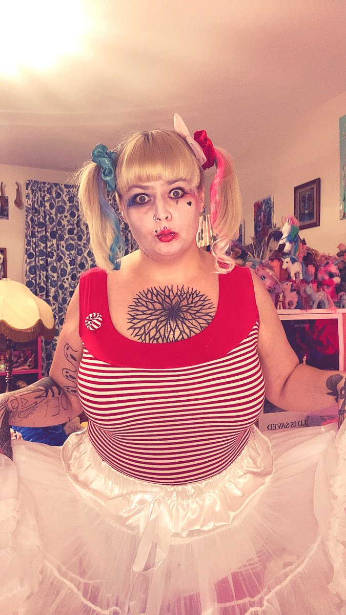 my_dirty_diarys's tweet photo. Happy Halloween XOXO💗

#Kawaii #KawaiiCutie #PastelPrincess
#AdorableAesthetic #KawaiiWorld #CuteAndCuddly #KawaiiBabe #SweetAndKawaii #PinkPerfection #AnimeAesthetic #KawaiiFashion #KawaiiDoll #KawaiiCulture #CuteCosplay #Cosplay #CosplayCommunity #CosplayMakeup https://t.co/9We8FEg1Xb