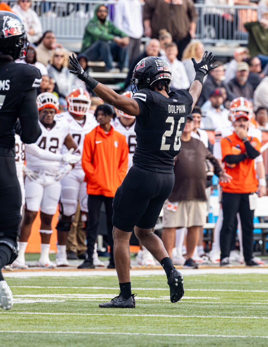 kai_ross21's tweet photo. #WalkONWednesday this man @JdDolphin has been an outstanding leader and player! He got it out the mud and it has payed off for the program and him! Being a walk on doesnβt mean you will always stay a walk on at @NIU_Football https://t.co/bZkKPfA8mw