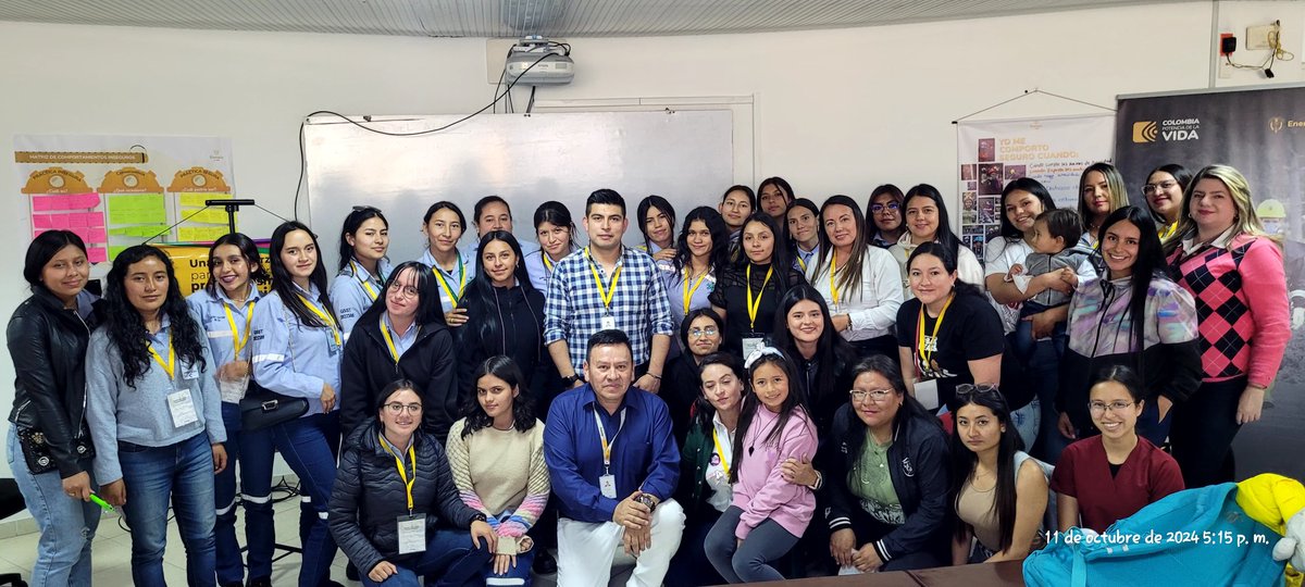 MinEnergiaCo's tweet photo. Las mujeres mineras hacen parte de la #EnergíaDelCambio ⚡.

En Sogamoso, Boyacá 33 mujeres participaron de los Talleres de Gestión de Cambio Comportamental en Seguridad Minera 'Por una #MineríaParaLaVida yo actúo seguro Junto a ellas', donde pudieron:

✅ Identificar riesgos
✅ Aprender buenas prácticas en minería.
✅ Reconocer el uso adecuado de los implementos de seguridad.