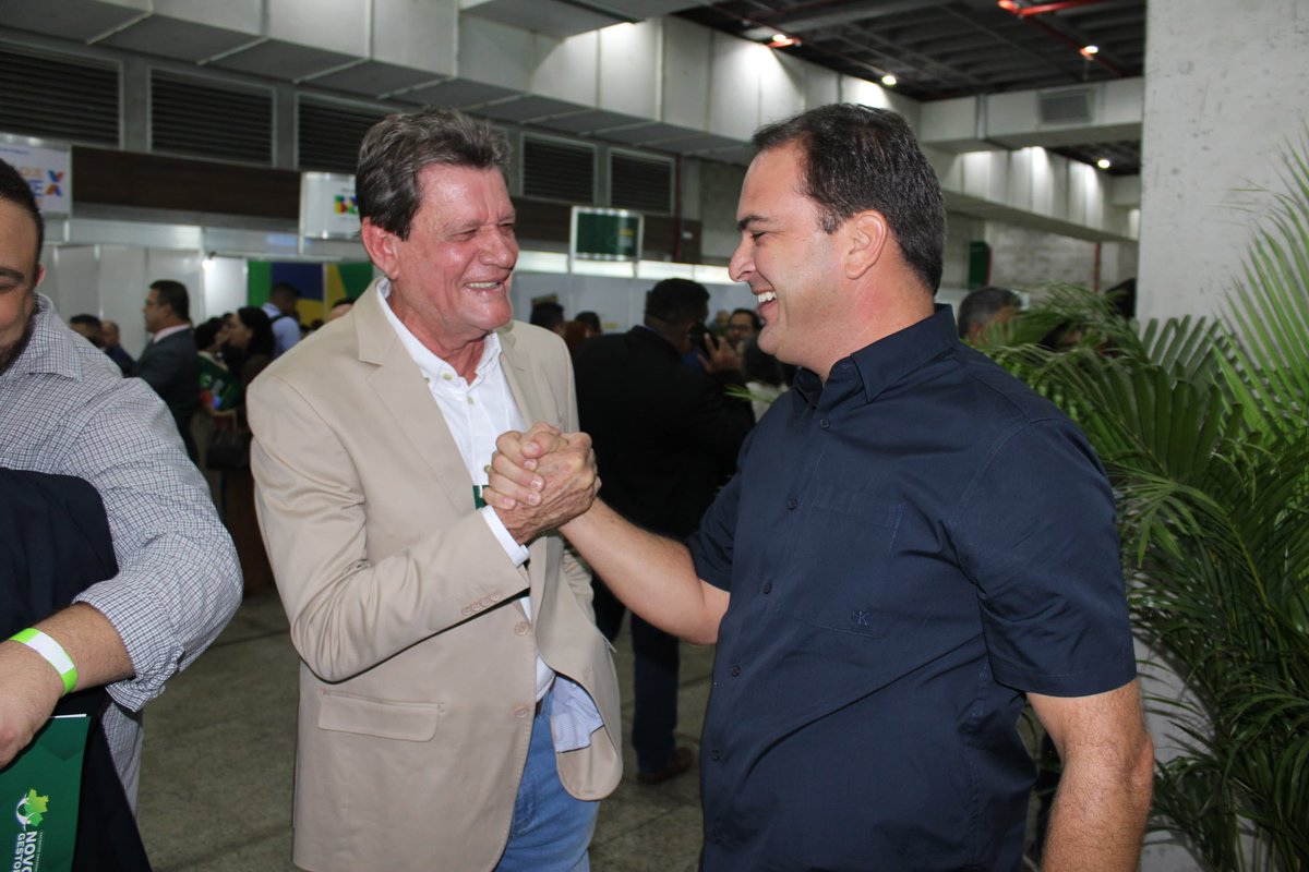 MateusAssayag's tweet photo. Hoje participei do Encontro Amazonense de Novos Gestores, realizado pela Associação Amazonense de Municípios (AAM), que teve como objetivo conectar as lideranças que estarão a frente das prefeituras de todos os municípios do Amazonas de 2025 até 2028.

🧵 https://t.co/tehBgSz5Jn
