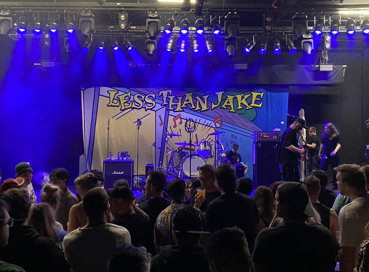 Hanging In Sydney with old friends <a href="/LessThanJake/">Less Than Jake</a>! Good times!