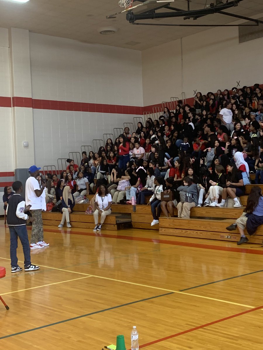 Day 3 of Red Ribbon Week in Mustang Nation. It’s Twin day! Our students also enjoyed our guest speaker Anthony Cotton.<a href="/ODMSMustangs/">O'Donnell Middle</a> <a href="/odms_sci/">ODMS Sci</a> <a href="/ODMS_ESLdept/">ODMS ESL</a> <a href="/AliefCounseling/">Alief ISD Counseling</a>