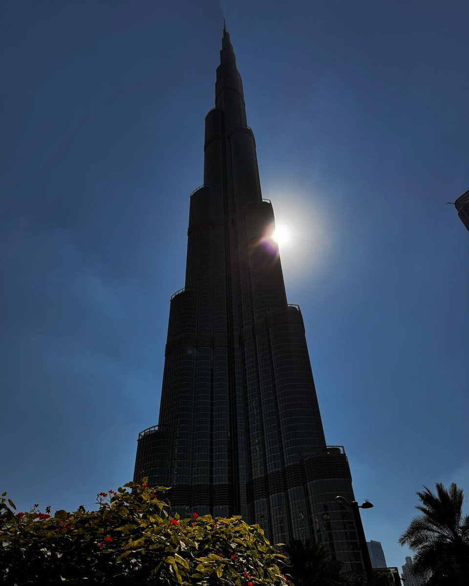 ricky_martin's tweet photo. Another very busy and productive short trip to The Emirates 🇦🇪. Once again, thank you for your warmth and amazing hospitality. See you soon. Remember concert at the @cocacolaarena in Dubai, December 14th. 

And now, flying back home in a rush because we gotta win an election. 

P.S. Elizabeth Donald familia, gracias por todo! 🙌