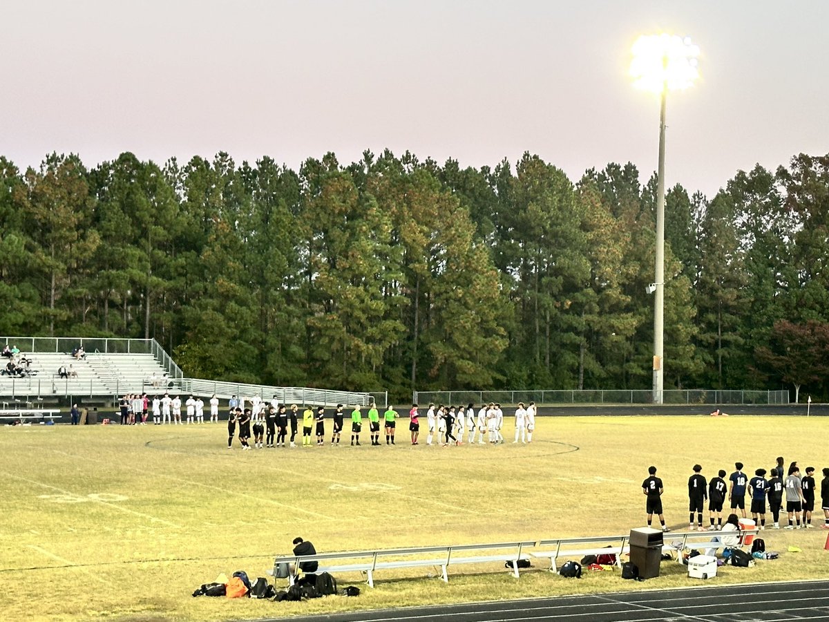 klindsaytweets's tweet photo. Southeast Raleigh High School Senior Night! What a beautiful night for some fútbol!! ⚽️ #srmhspride @itsup2me2lead https://t.co/tOrPjlAvcV