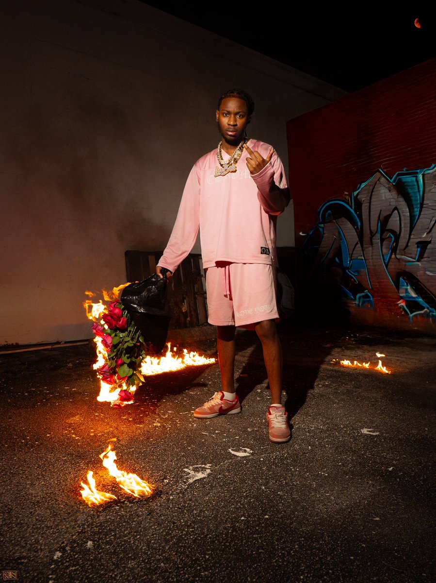 _LIVEBOII305's tweet image. Burning ❤️🔥Loving This Time Around Cause Wdf Love Gonna Do For A Nigga Like Me 🤷🏽♂️🖤