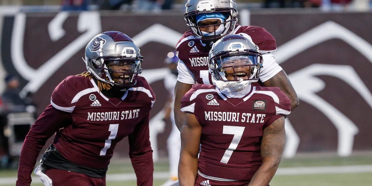 ZavianDilworth's tweet photo. Blessed to receive an offer from Missouri State ! 🤍 @Coach_CFRANK @MissouriState https://t.co/tHPsDs8aw1