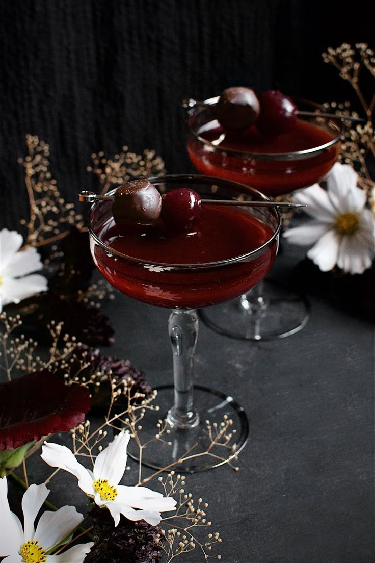 ㅤ੭ cоmხо : Gossip
ㅤ› ძe: Matt
ㅤ› ⍴⍺r⍺: Dionísio 
﹢✉️𓂃 Vocês são meio chatinhos mas é bom estar com vocês